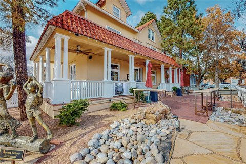 Historic Mixed-Use Landmark in Santa Fe