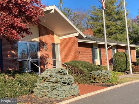 Pennington Office Building For Lease
