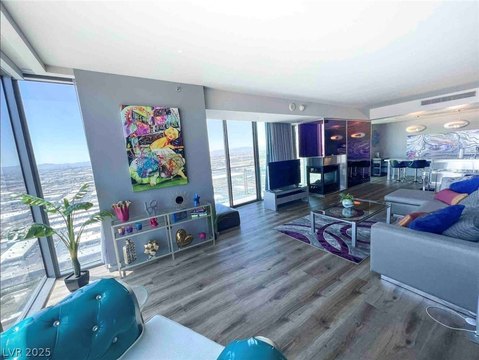 Las Vegas High-Rise Condo