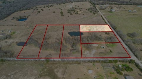 Acreage Lot in Hunt County