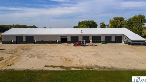 Heavy-Duty Commercial Building on Acreage