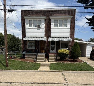 Duplex With Separate Utilities