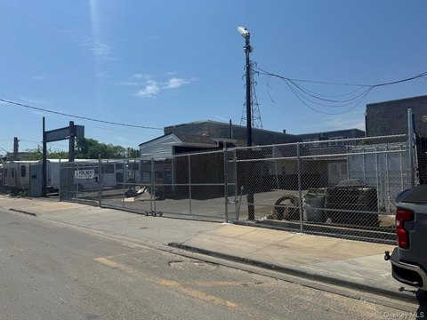 Inwood Commercial Space For Rent