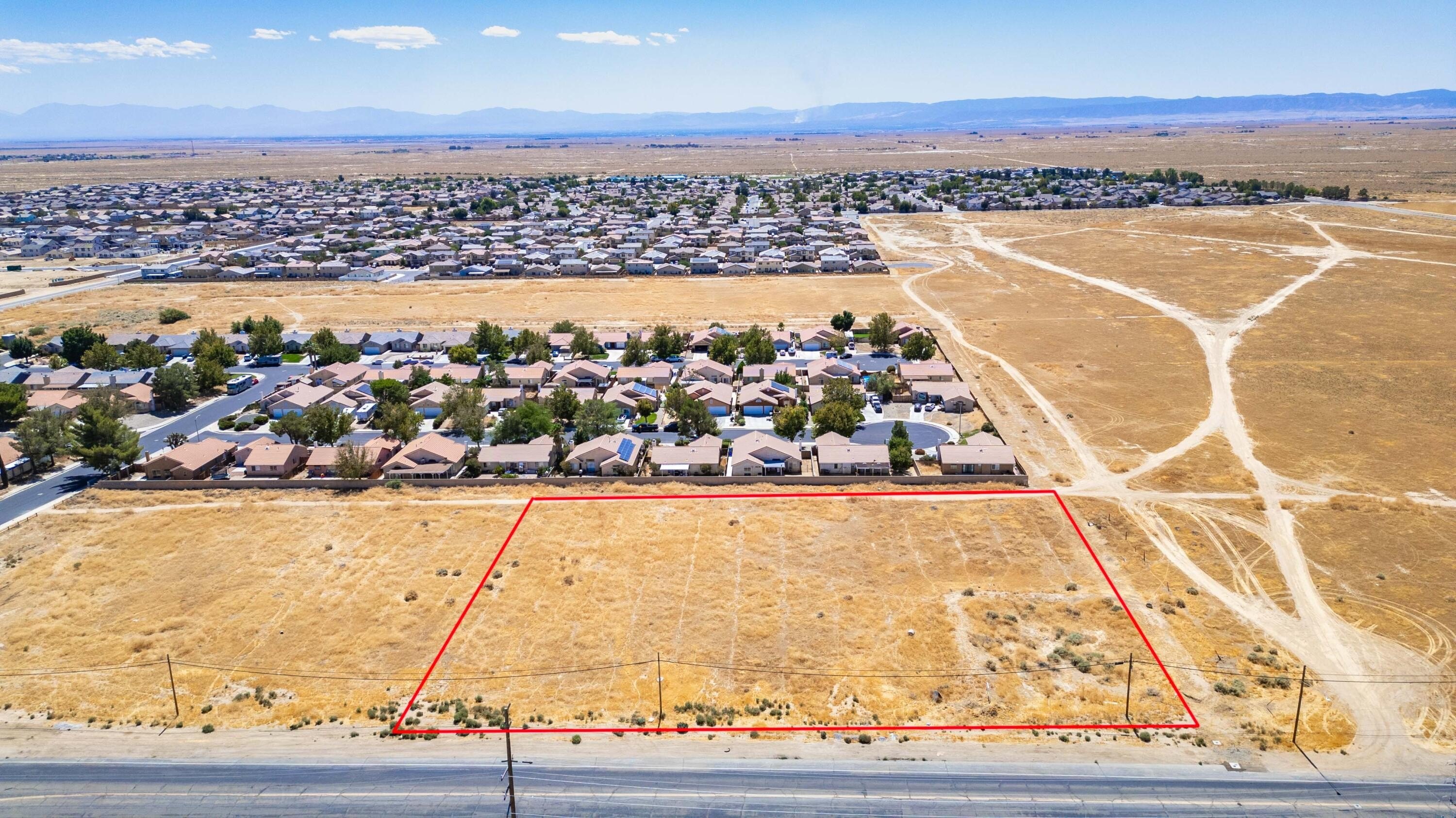 Commercial Land Parcel in Rosamond