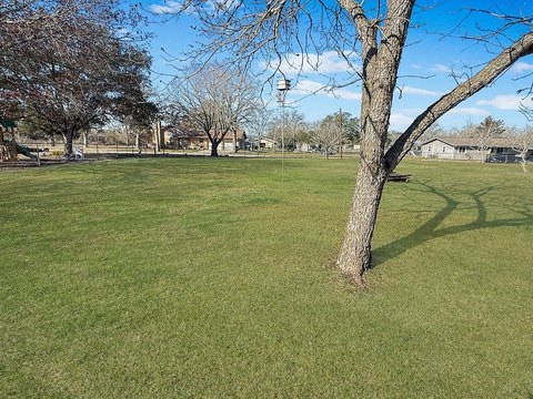 Flatonia Vacant Lot Opportunity