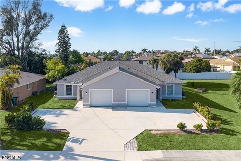 Cape Coral Duplex: Investment Opportunity