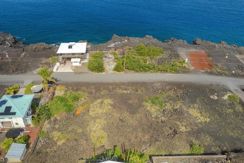 Land, Captain Cook, HI
