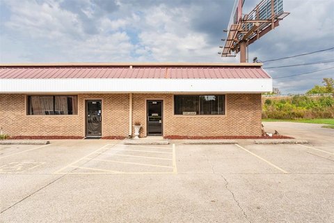 Commercial Retail Space For Lease