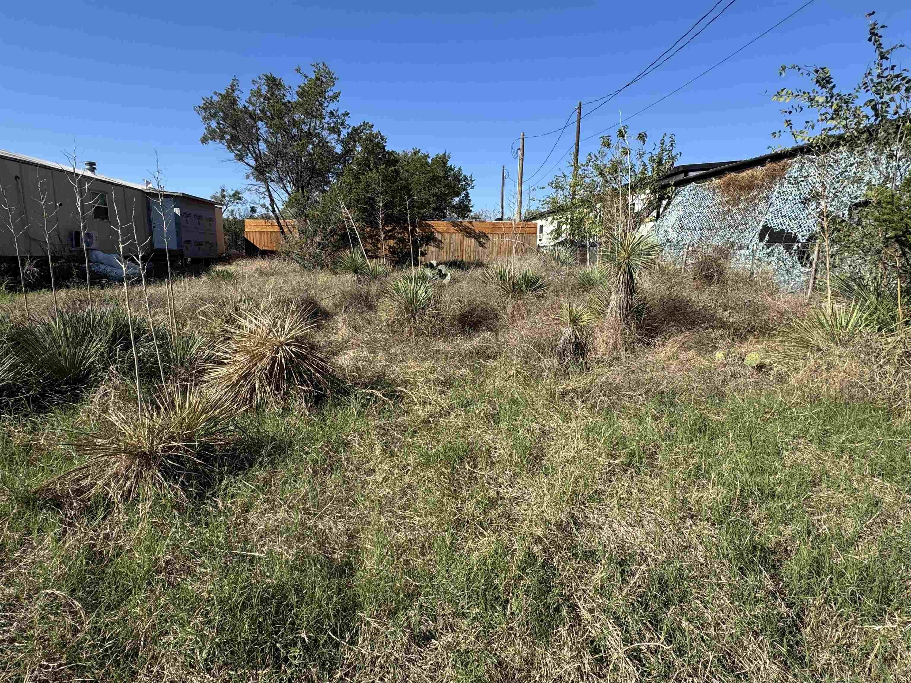 Unrestricted Lots Near Lake LBJ