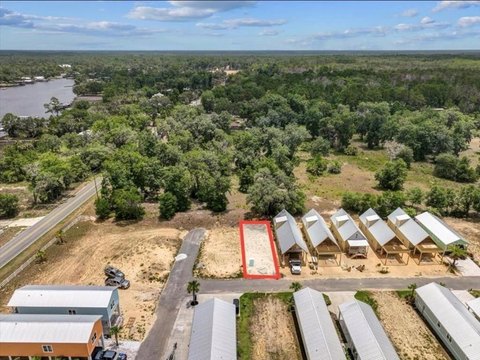 Land in Growing Steinhatchee Community