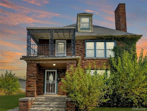 Detroit Duplex with Expansion Potential