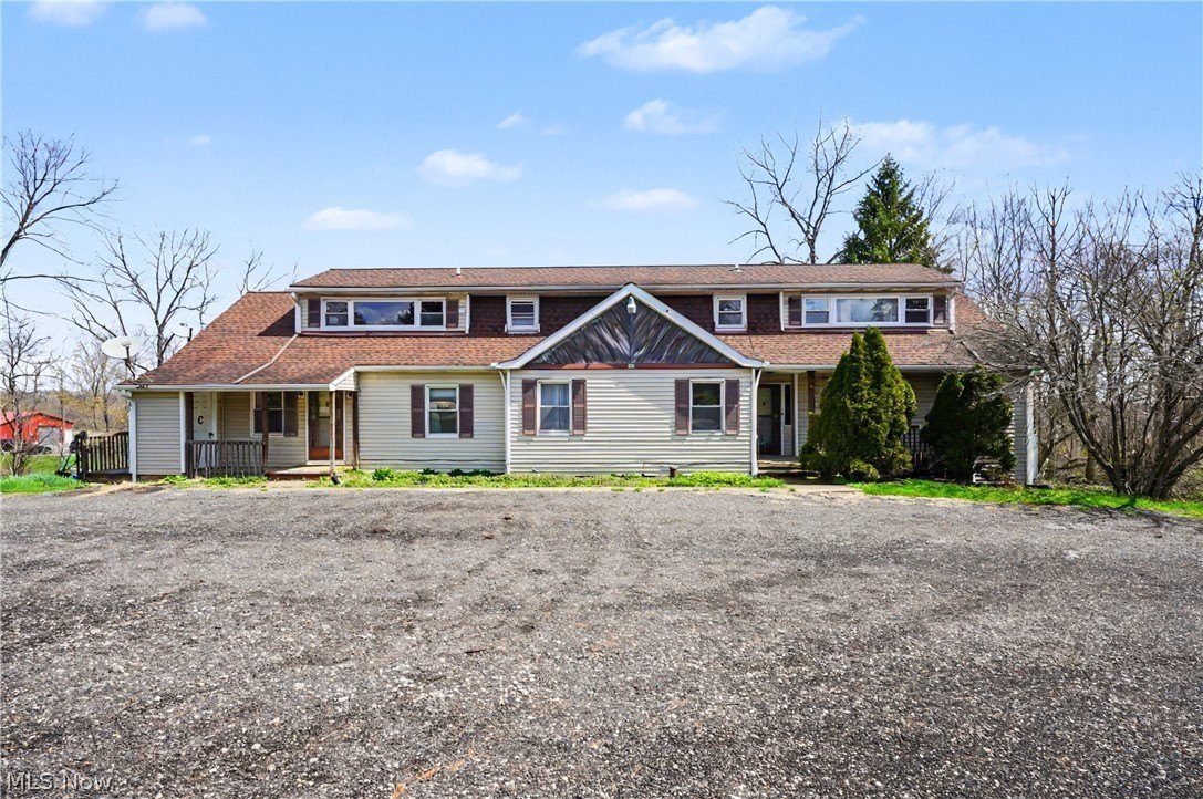 West Farmington Duplex on Large Lot