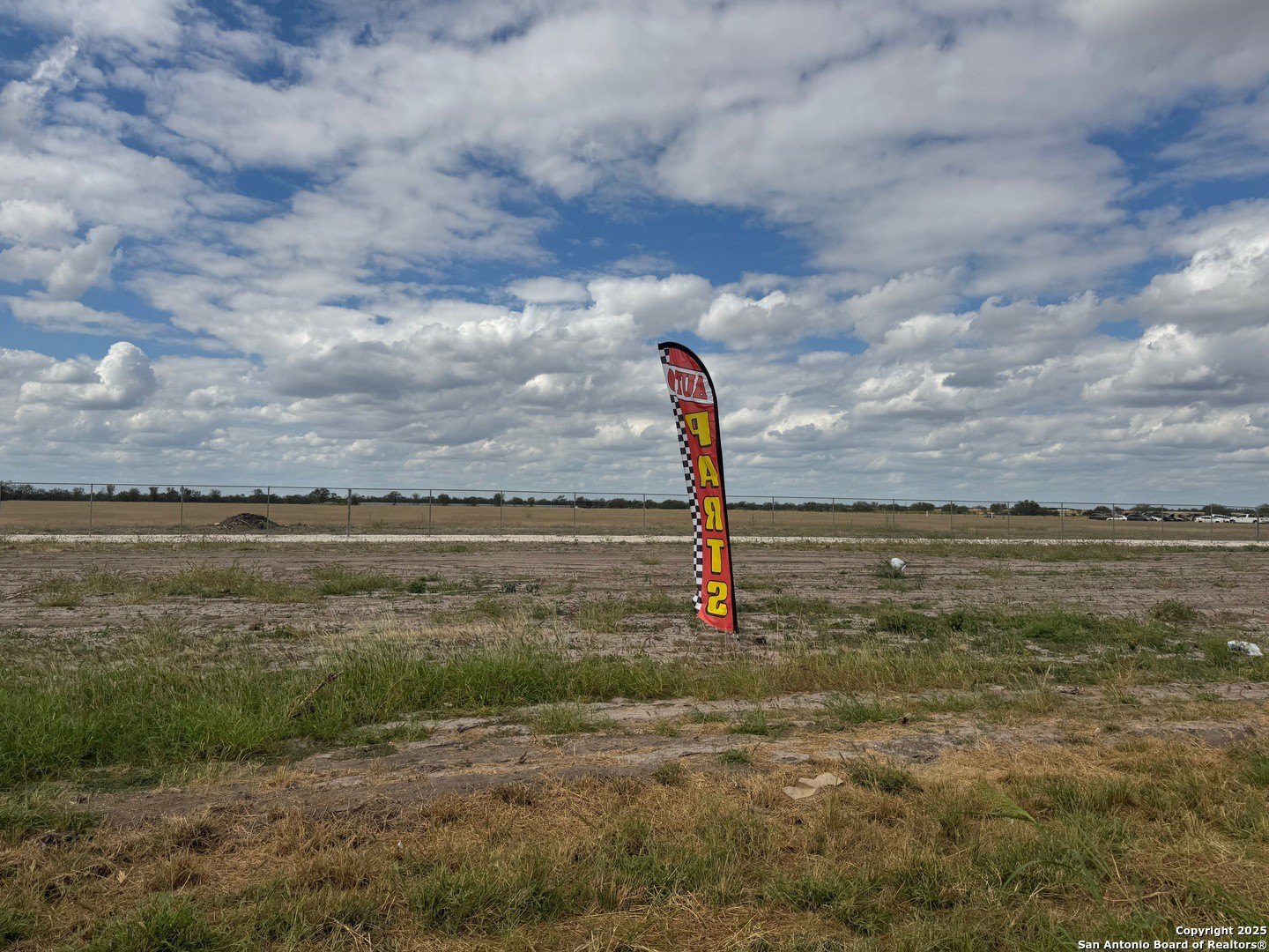 Unrestricted Land in La Pryor