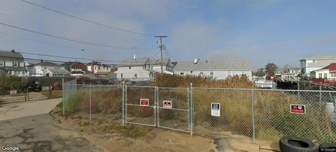 Waterfront Lots in Howard Beach