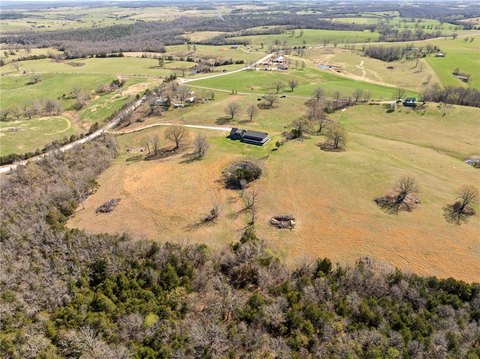 LAND - Everton, AR