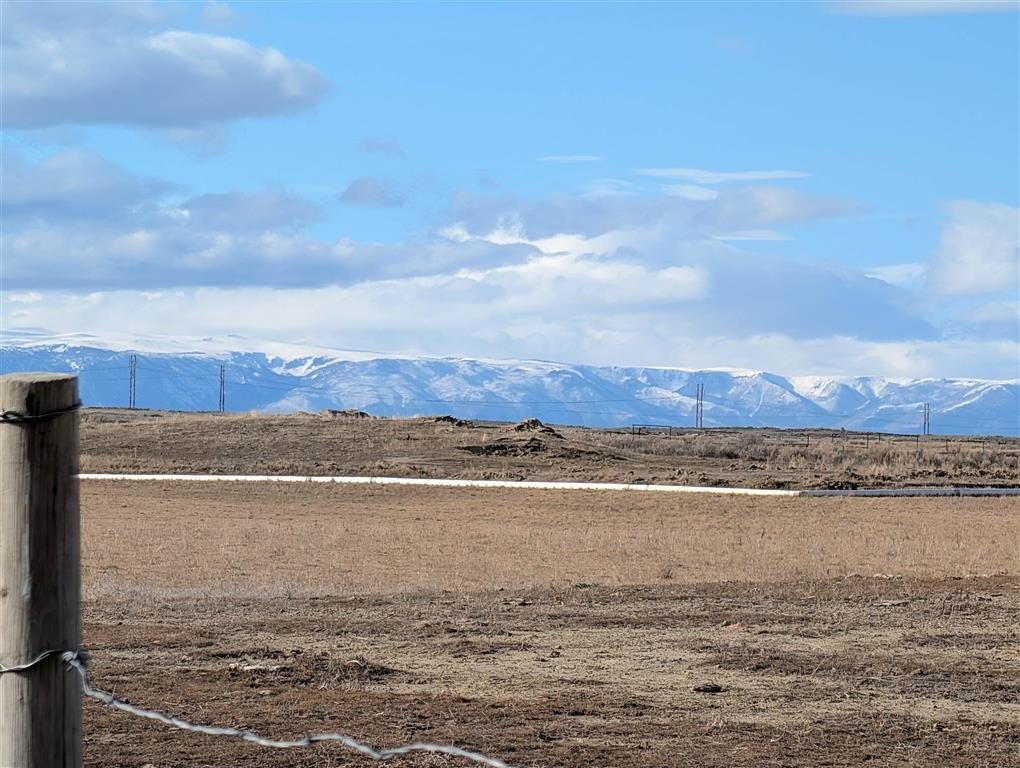 Wyoming Land with Mountain Views