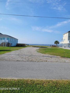 Land, Newport, NC