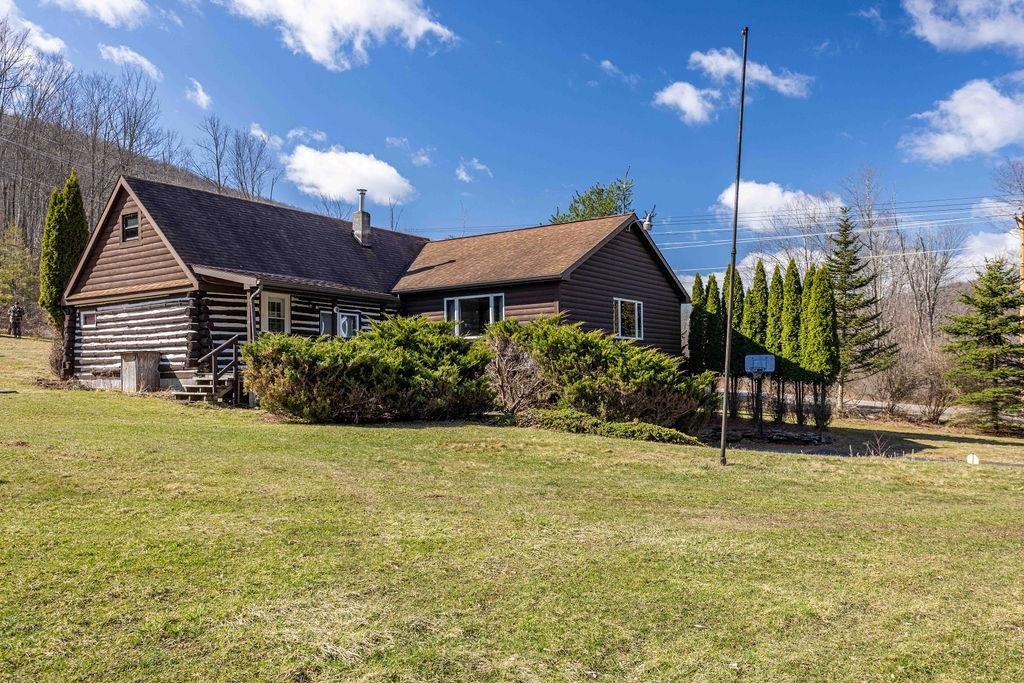 Log Cabin on 10 Acres