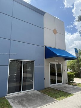 Miami Gardens Office/Warehouse For Rent