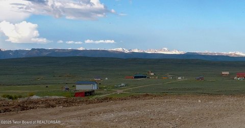 Wyoming Land with Panoramic Views
