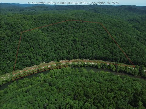 37 Acres on Elk River