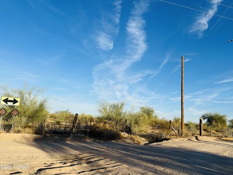 Land in Bouse, Arizona