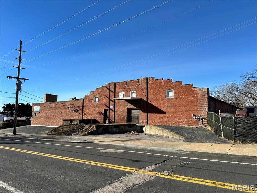 Industrial Property with Secured Lot