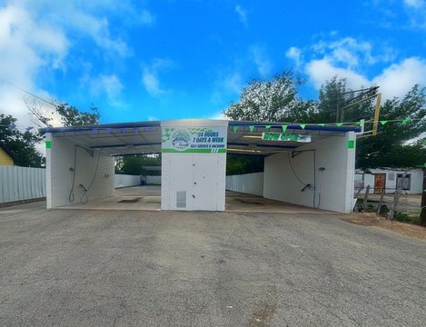 Updated Carwash in Camp Wood