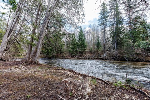 Waterfront Buildable Land Parcel