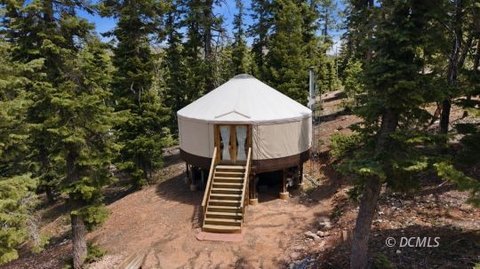 Mountain Retreat with Charming Yurt
