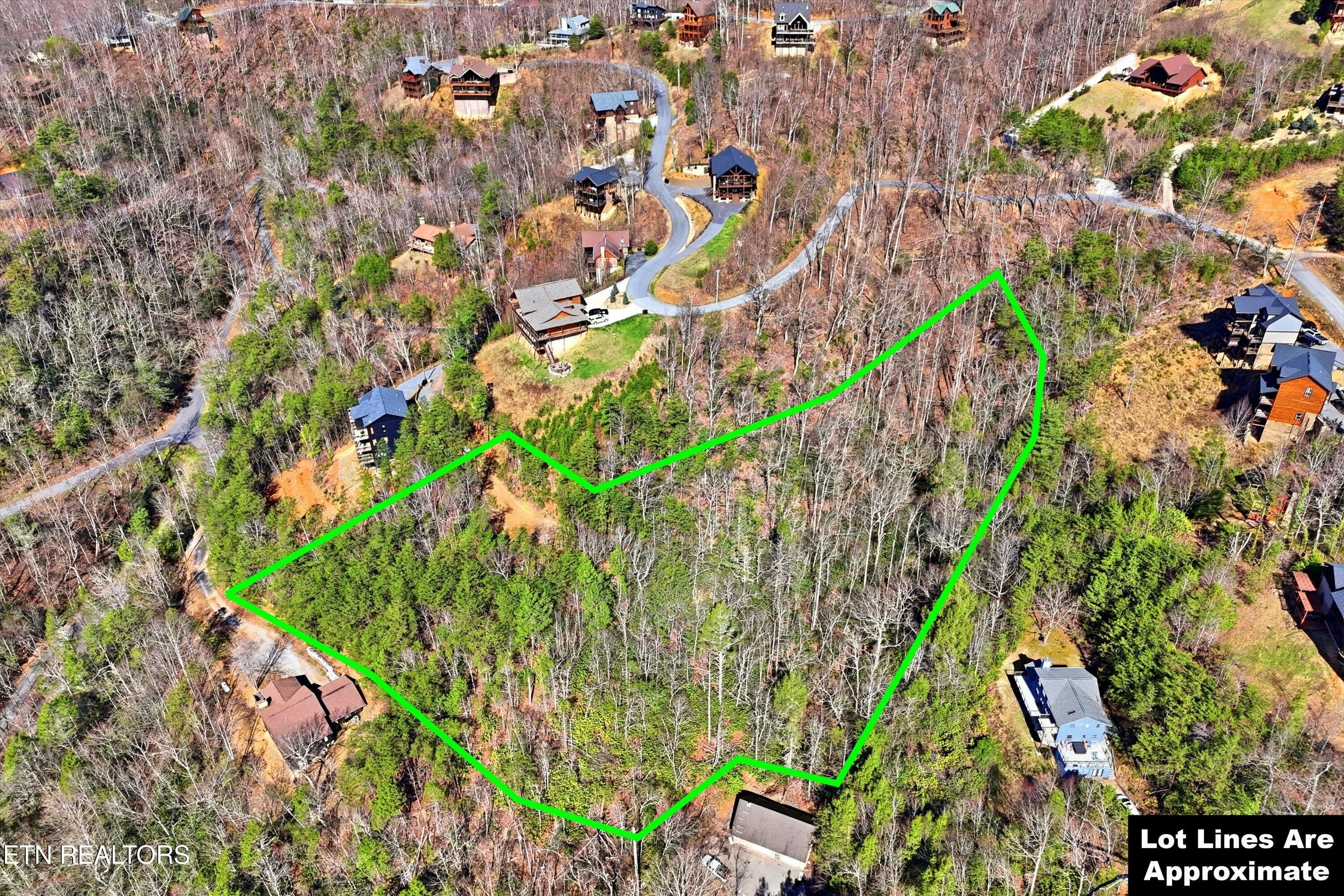 Gatlinburg Land in Cobbly Nob