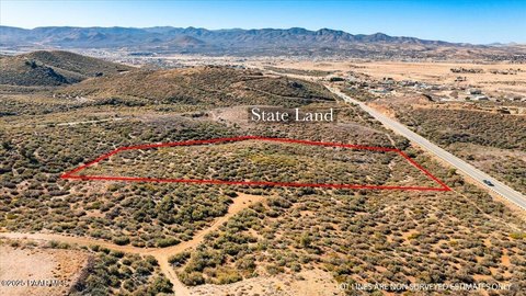 Land in Dewey-Humboldt, Arizona