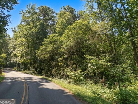 Buildable Lot Near Kennesaw Mountain