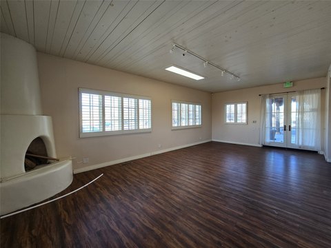Santa Fe Commercial Space Available