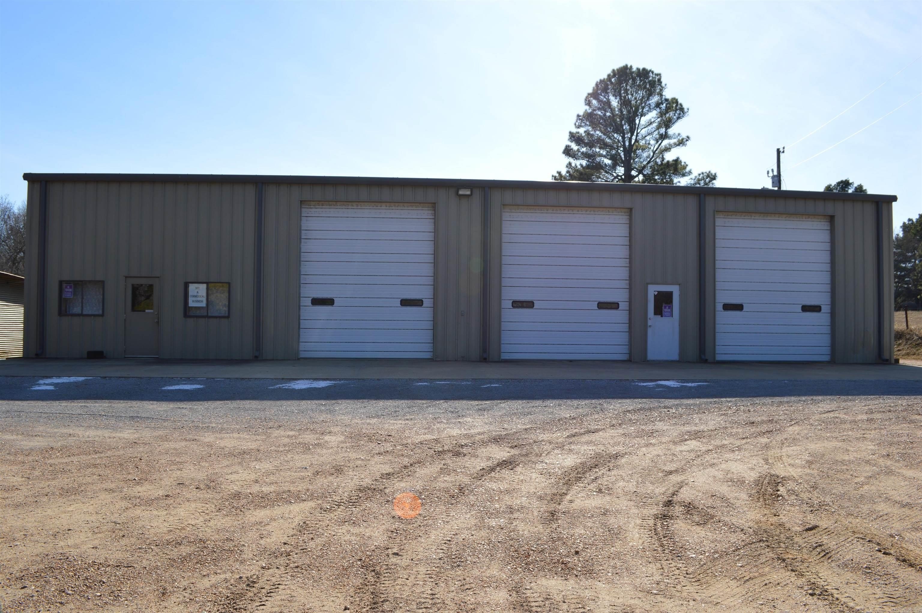 Harrisburg Commercial Property on Highway