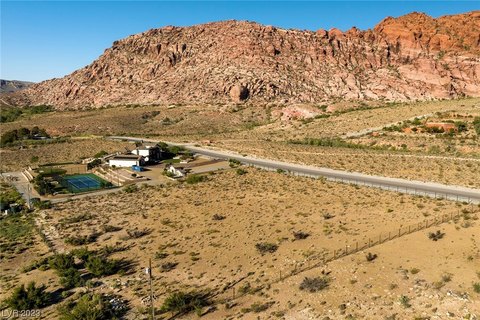 Land with Red Rock Views