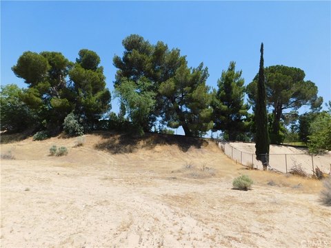 Residential Lot in Established Neighborhood