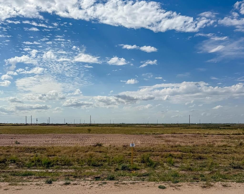 Residential Lot in Seminole, TX