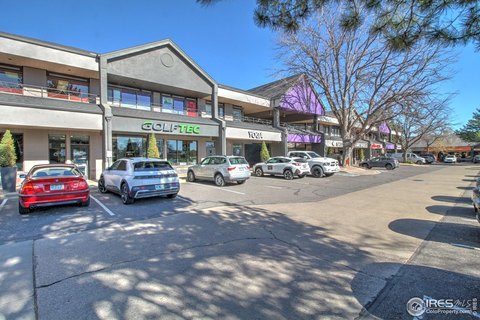 Retail Spaces in Busy Center