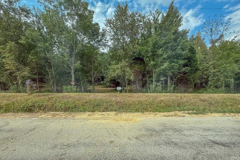 LOTS AND LAND, Lynnville, IN