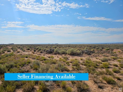 Duchesne Land with Mountain Views