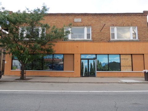 Triplex with Three Apartments