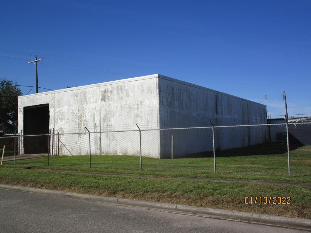 Freeport Warehouse with Recent Upgrades