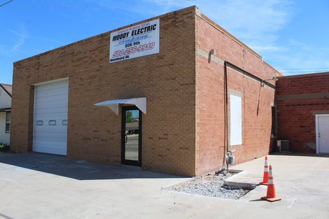 Commercial Building in High-Traffic Location