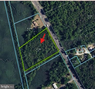 3.2-Acre Commercial Land Opportunity