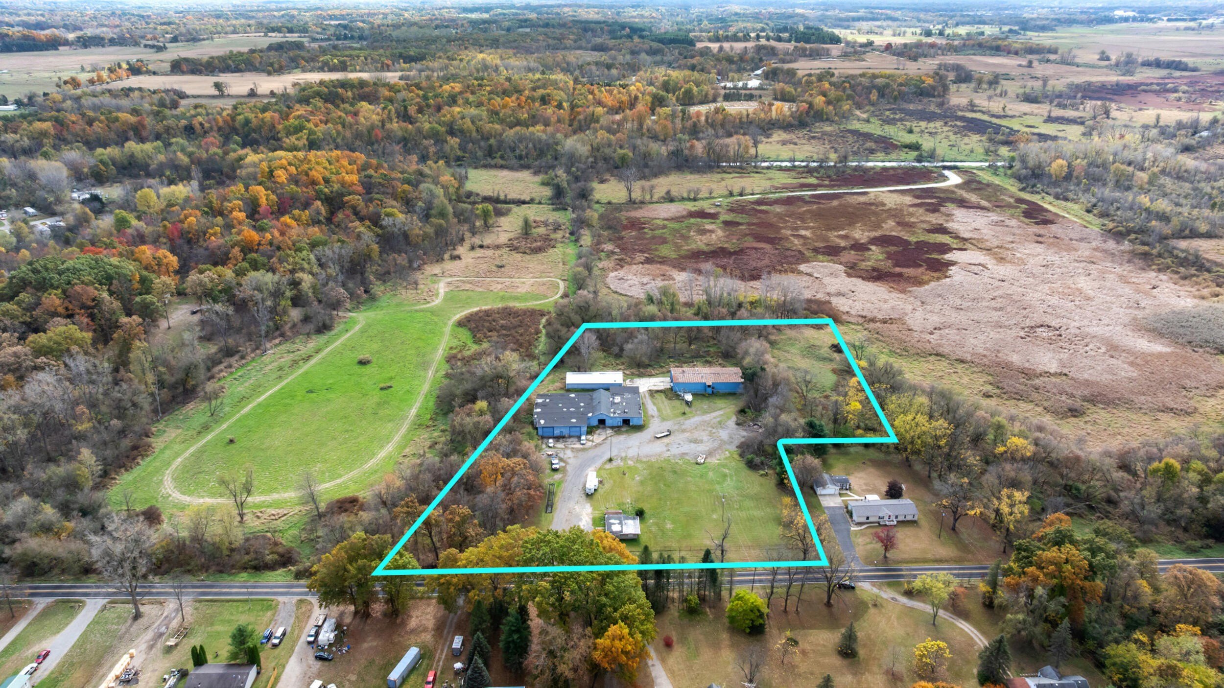 Versatile Industrial Complex on 6 Acres