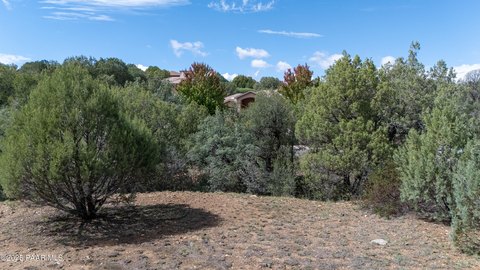 Land with Panoramic Mountain Views