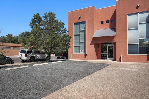 Renovated Live-Work Space