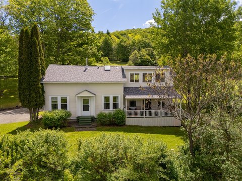 Renovated 3-Bedroom Farmhouse