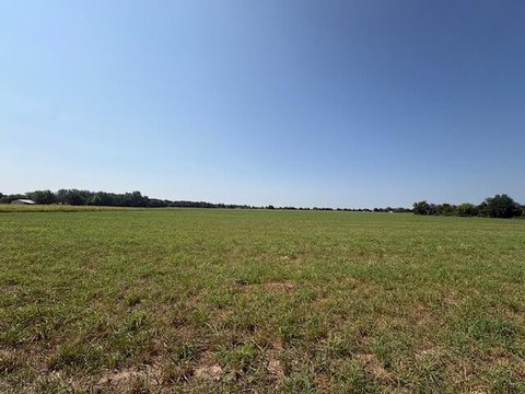 Level Acreage with Highway Frontage